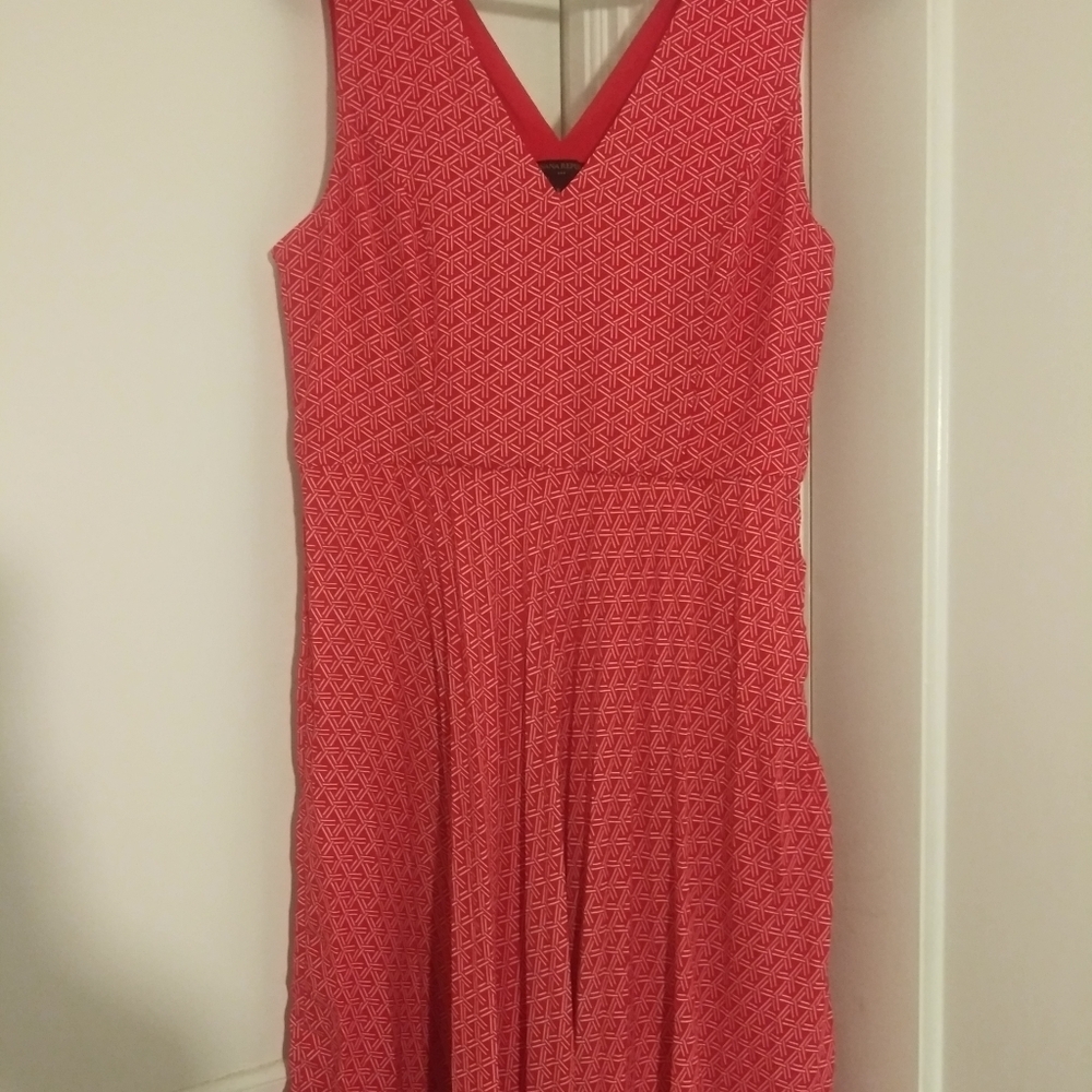 Banana Republic V-Neck Pleated Dress
